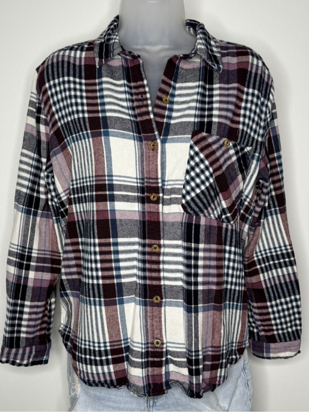 Forever 21 Blue, Burgundy, White & Black Plaid Flannel Button Down. Size Medium